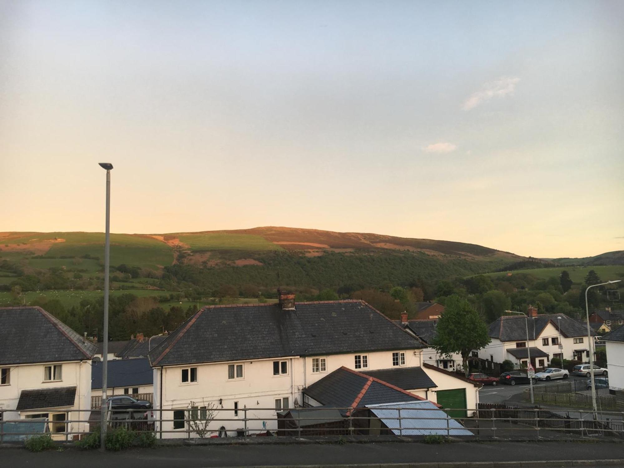 Bryn Derwen Bed & Breakfast Rhayader Exterior photo